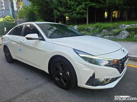 Hyundai Elantra (Avante)