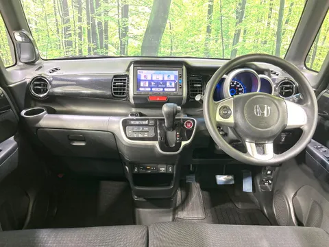 Honda N-BOX Custom