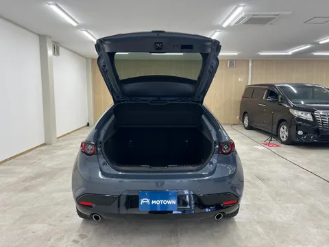 Mazda MAZDA3 Fastback