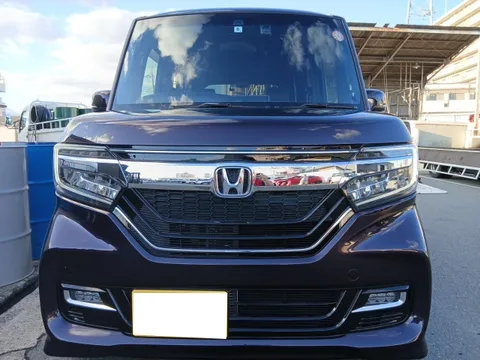 Honda N-BOX Custom