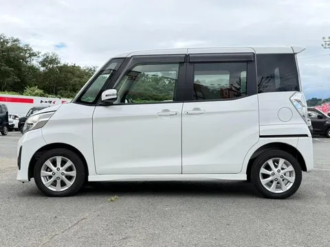 Mitsubishi eK Space Custom