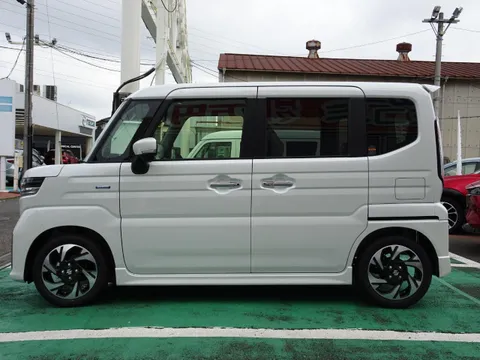 Suzuki Spacia Custom
