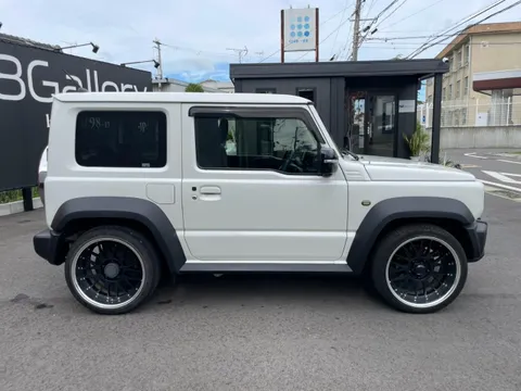 Suzuki Jimny Sierra