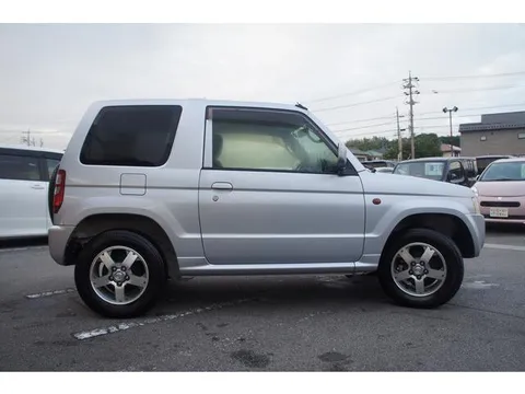 Nissan KIX