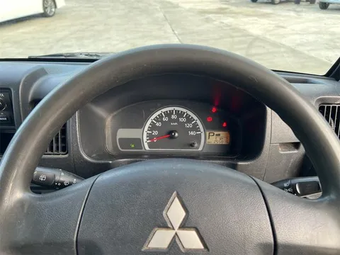 Mitsubishi Minicab Van