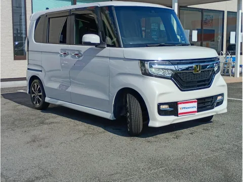 Honda N-BOX Custom