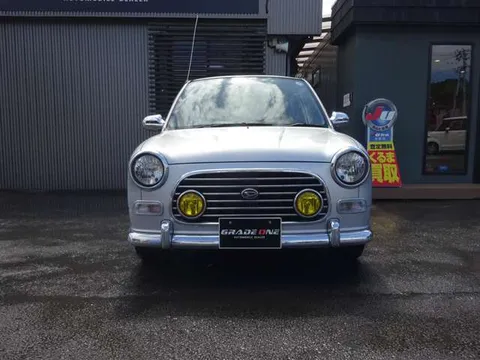 Daihatsu Mira Gino