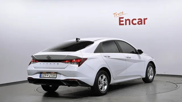 Hyundai Elantra (Avante)