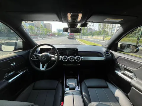 Mercedes-Benz Mercedes-Benz GLB