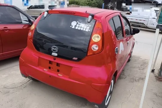 BYD F0