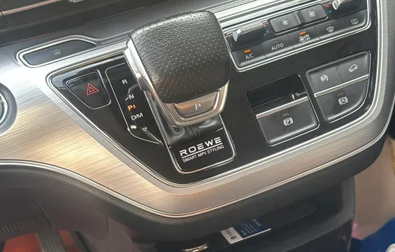 Roewe iMAX8