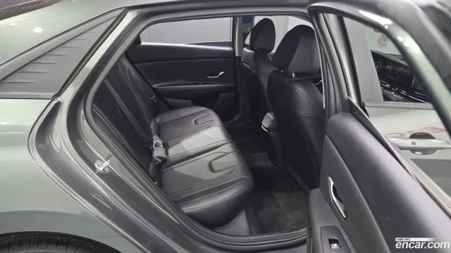 Hyundai Elantra (Avante)