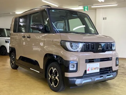Mitsubishi Delica Mini