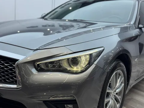 Infiniti Q50L