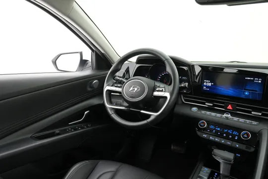 Hyundai Elantra (Avante)