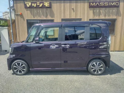 Honda N-BOX Custom