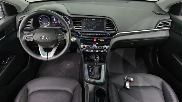 Hyundai Elantra (Avante)