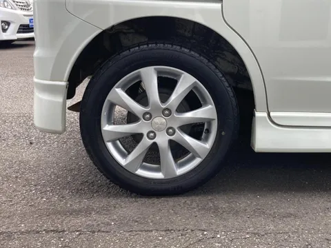 Mitsubishi Delica D:2