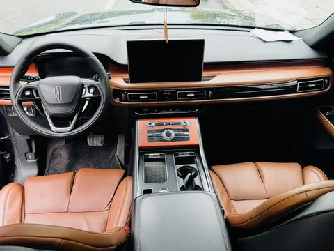 Lincoln Aviator