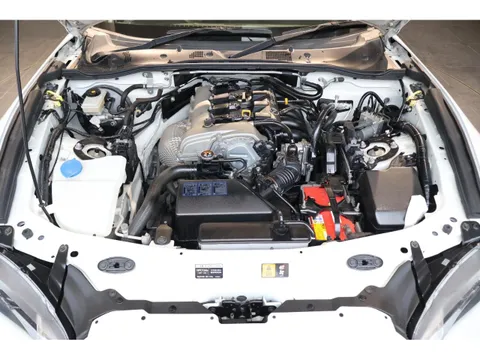 Mazda MX-5 (Roadster)