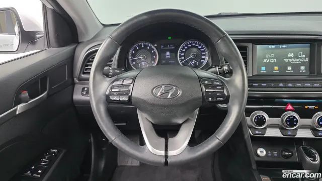 Hyundai Elantra (Avante)