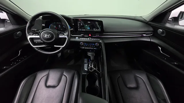 Hyundai Elantra (Avante)