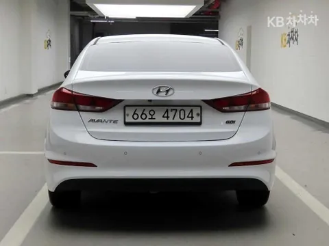 Hyundai Elantra (Avante)