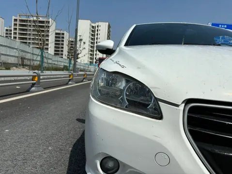 Peugeot 301