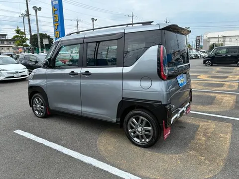 Mitsubishi Delica Mini