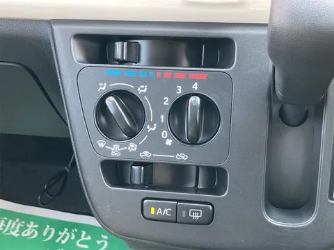Daihatsu Mira Tocot