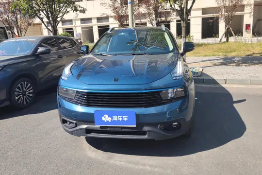Lynk & Co 01