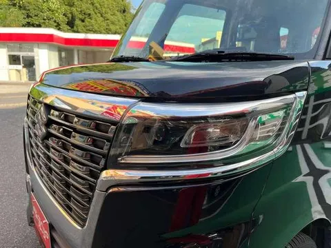 Suzuki Spacia Custom