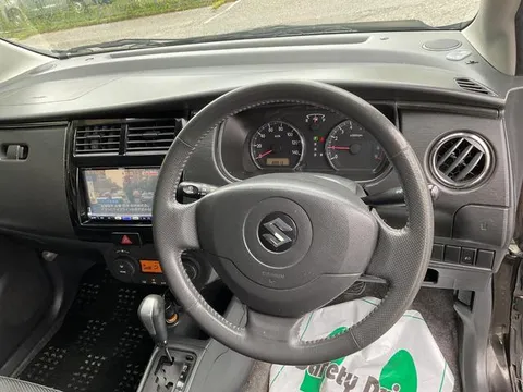 Suzuki Cervo