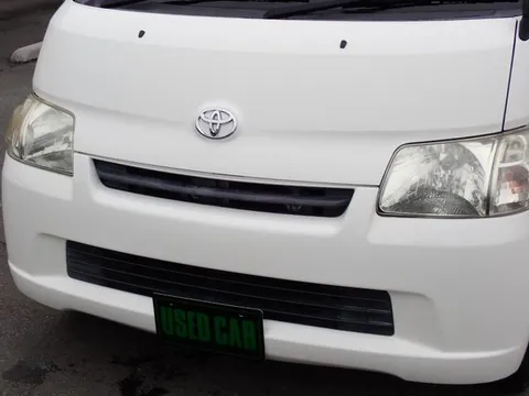 Toyota TownAce Van