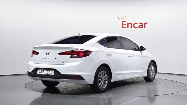 Hyundai Elantra (Avante)