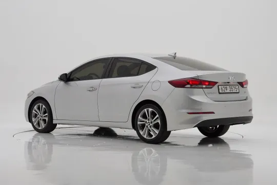 Hyundai Elantra (Avante)