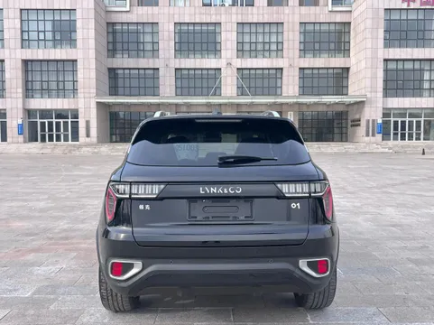 Lynk & Co 01