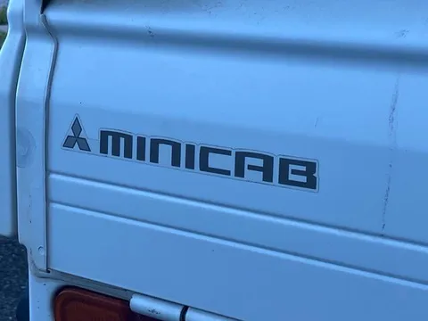 Mitsubishi Minicab Truck