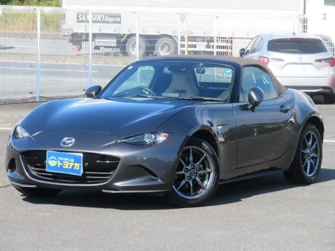 Mazda MX-5 (Roadster)