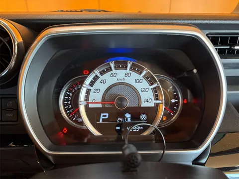 Suzuki Spacia Custom