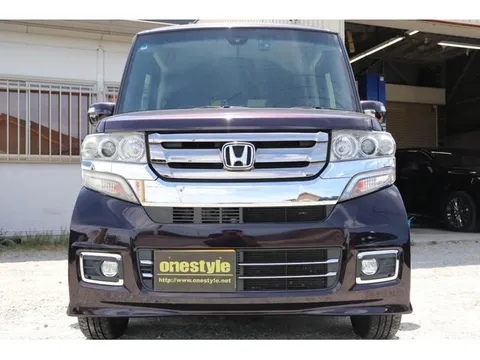 Honda N-BOX Custom