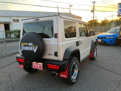Suzuki Jimny Sierra