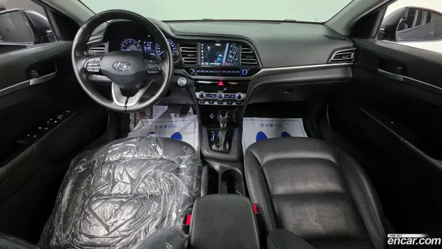 Hyundai Elantra (Avante)