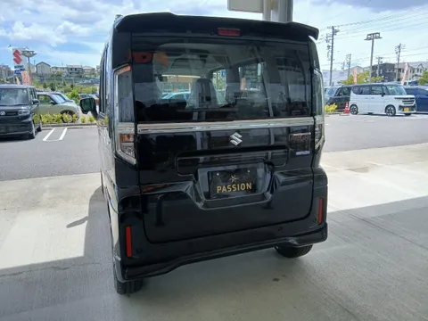 Suzuki Spacia