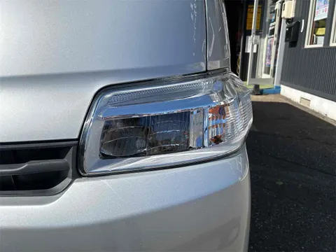 Toyota TownAce Van