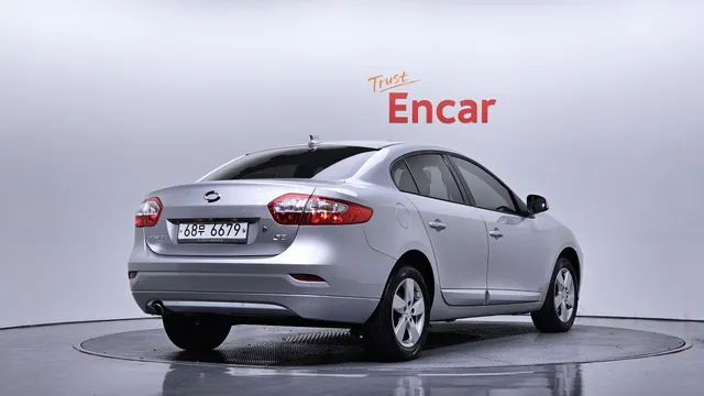 Renault SM3
