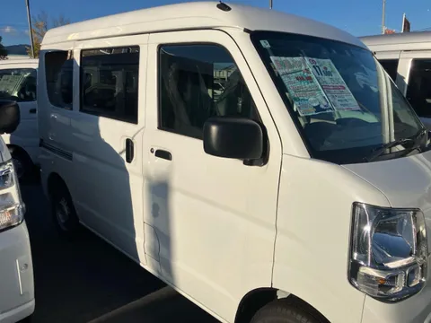 Mitsubishi Minicab Van