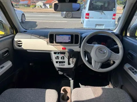 Daihatsu Mira Tocot