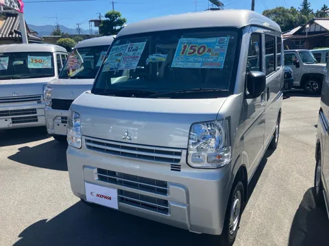 Mitsubishi Minicab Van