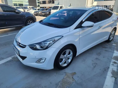 Hyundai Elantra (Avante)